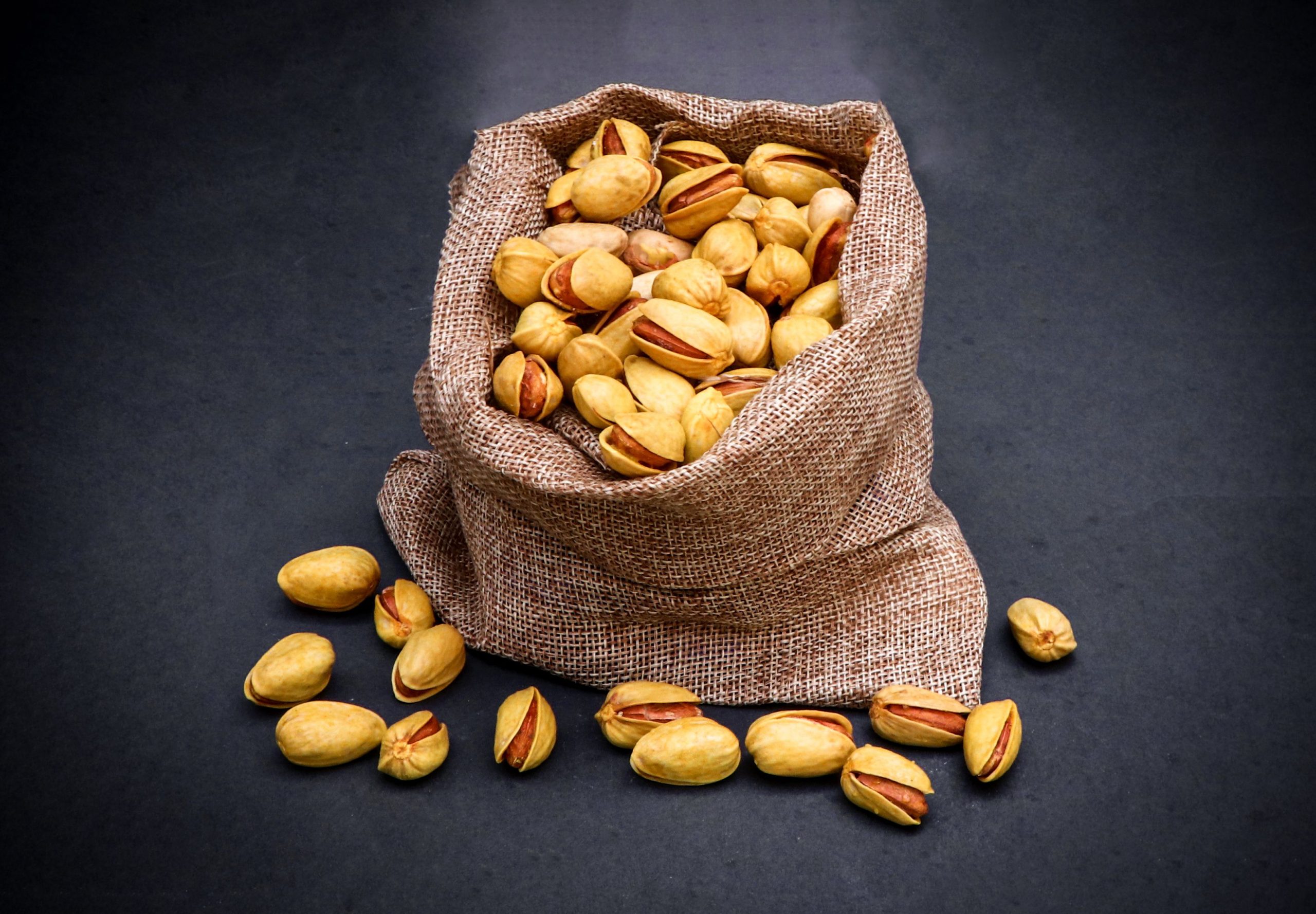 pistachio kernels nutrition